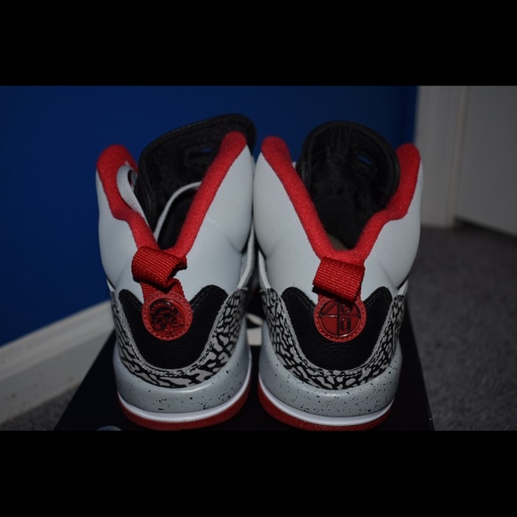 Jordan Spizike BG Wolf Red Size 6 Y - Picture 3 of 8